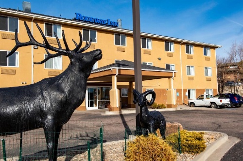 Rodeway Inn Central Colorado Springs image 32
