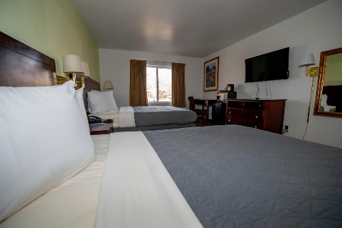 Rodeway Inn Central Colorado Springs image 4